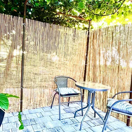 Spacious In 1 Bedroom Apartman